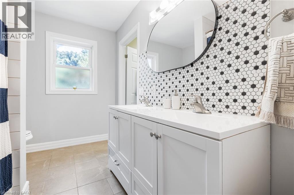 630 Drury Lane Unit# Upper, Burlington, Ontario  L7R 2X6 - Photo 7 - 40838425