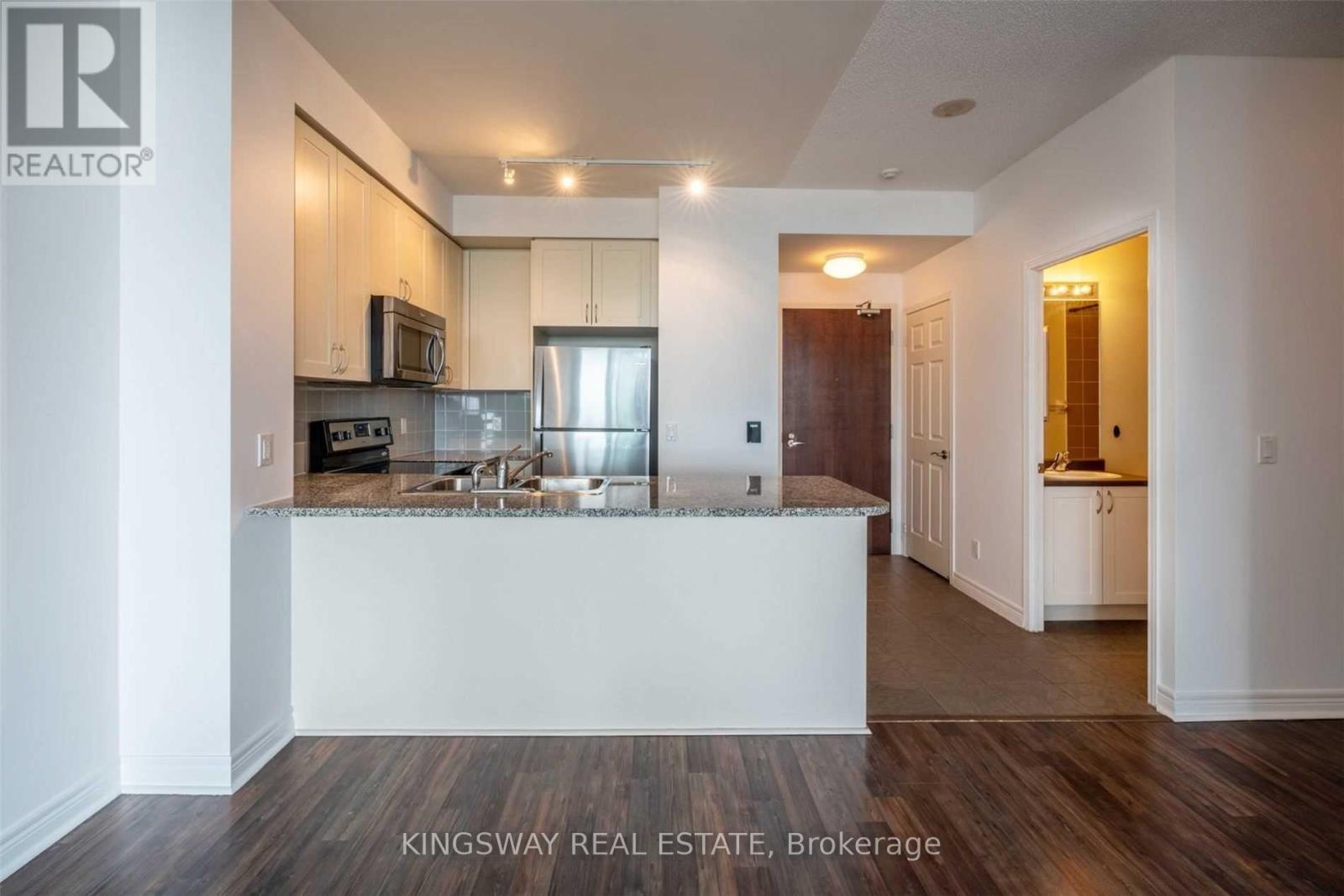1512 - 339 Rathburn Road W, Mississauga, Ontario L5B 0K6 - Photo 3 - W13423202