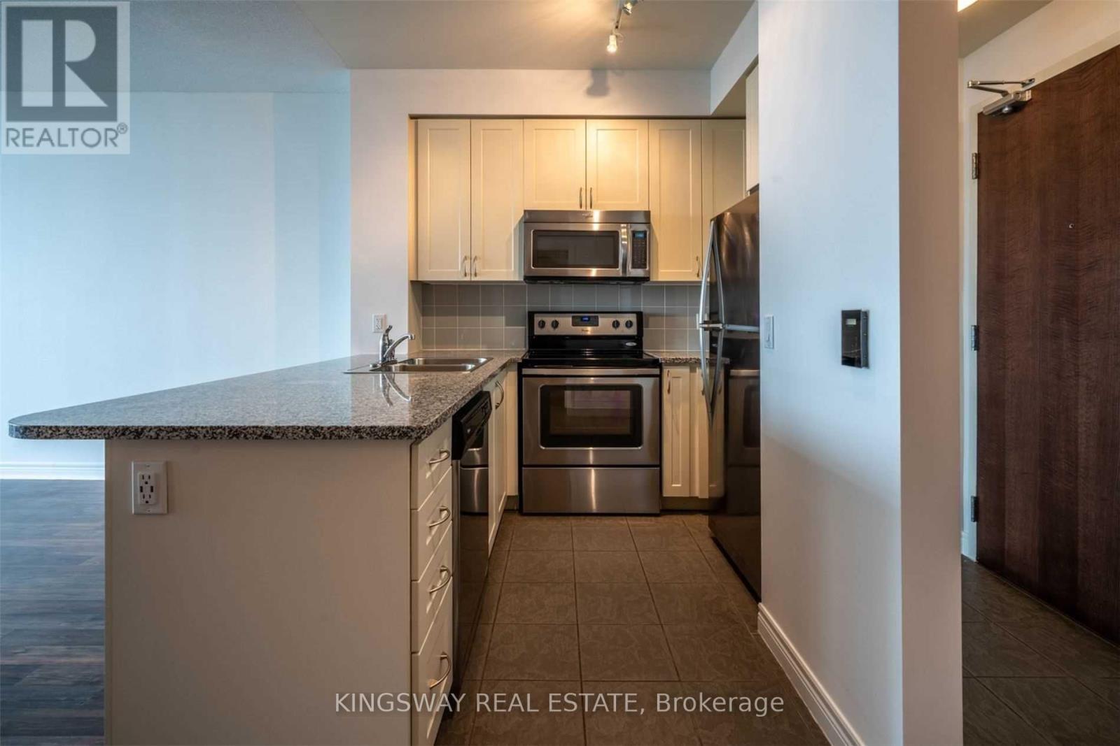 1512 - 339 Rathburn Road W, Mississauga, Ontario L5B 0K6 - Photo 5 - W13423202