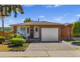 102 JUNIPER DRIVE, Hamilton, Ontario