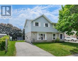 242 THE COUNTRY WAY, Kitchener, Ontario
