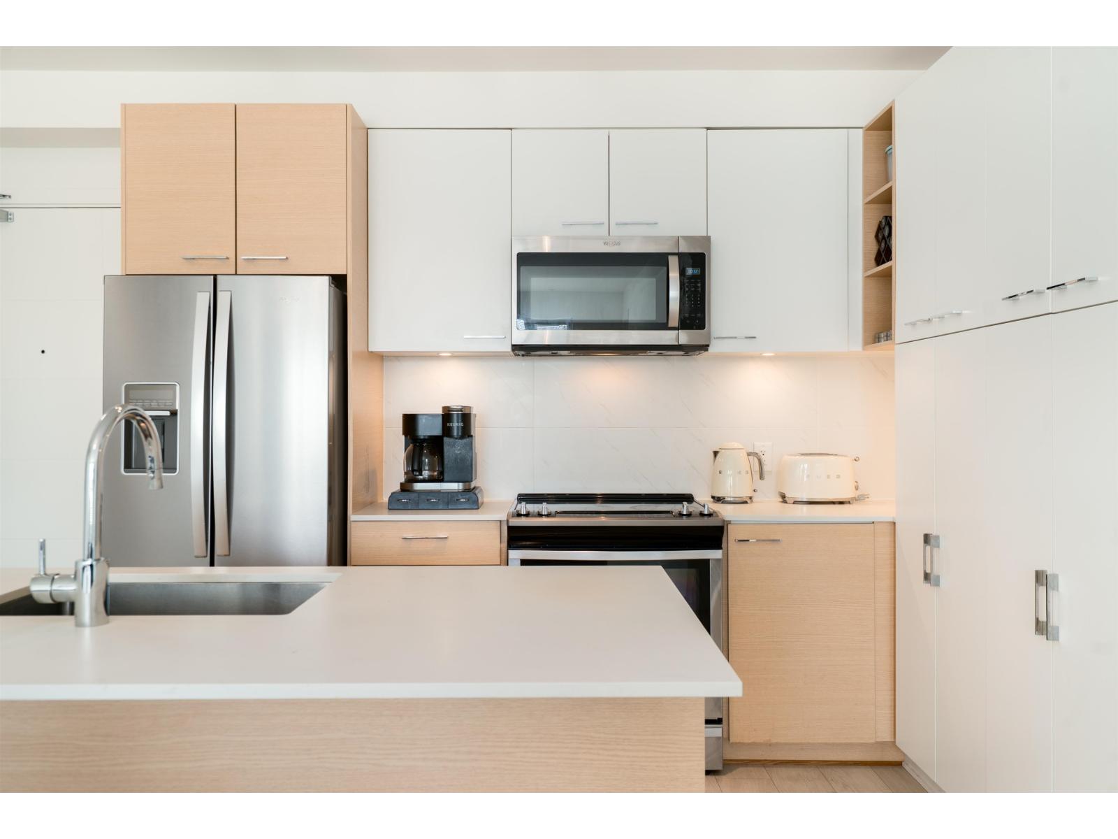 225 13963 105 BOULEVARD, Surrey, British Columbia