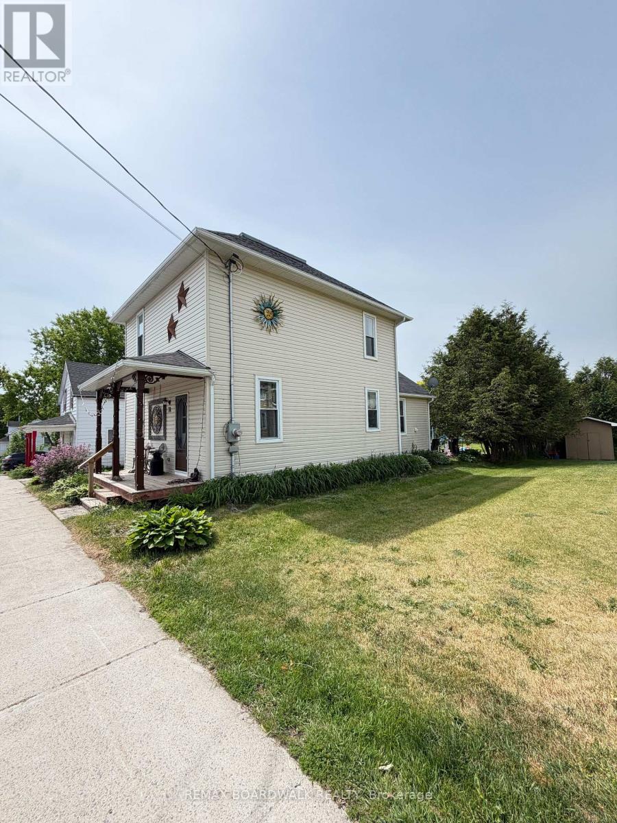 74 Princess Street, Lanark Highlands, Ontario K0G 1K0 - Photo 3 - X13423318