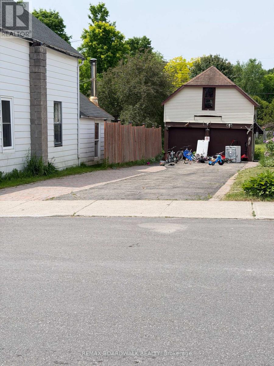 74 Princess Street, Lanark Highlands, Ontario K0G 1K0 - Photo 5 - X13423318