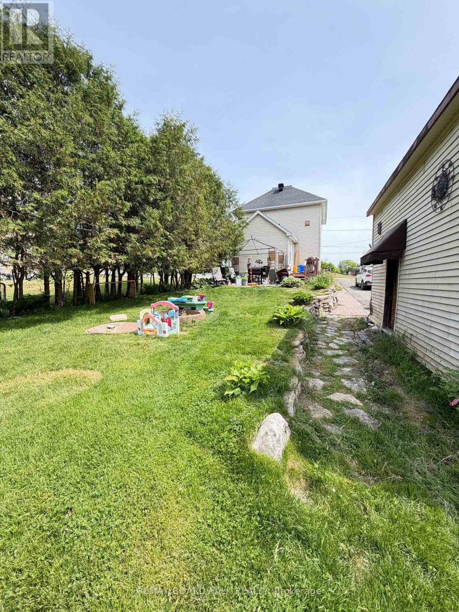74 Princess Street, Lanark Highlands, Ontario K0G 1K0 - Photo 6 - X13423318