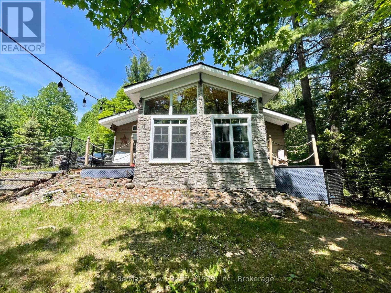 935 Limberlost Point Road, Parry Sound Remote Area, Ontario  P0H 2R0 - Photo 3 - X12867182