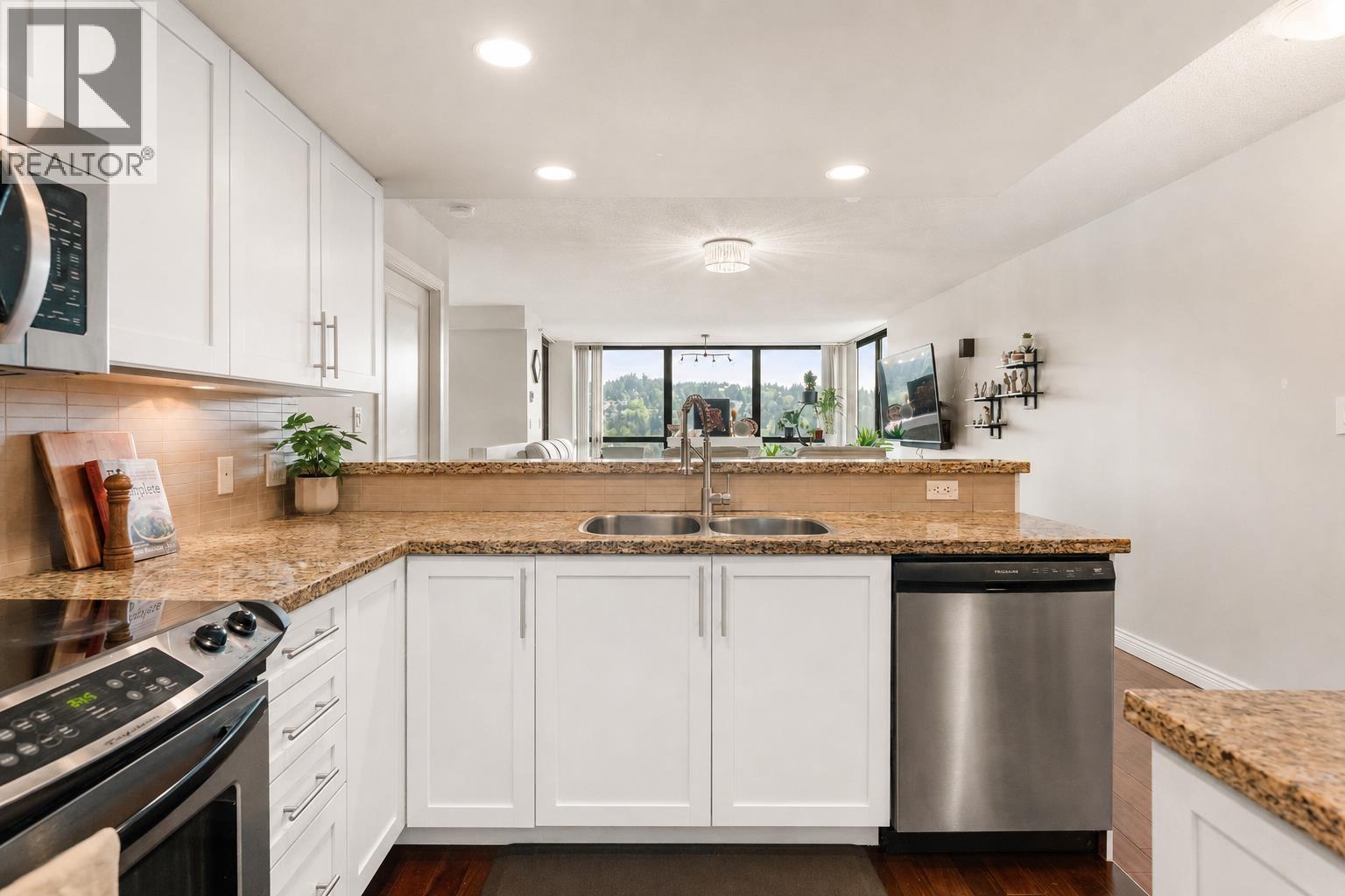 1403 288 Ungless Way, Port Moody, British Columbia  V3H 0C9 - Photo 9 - R3134293