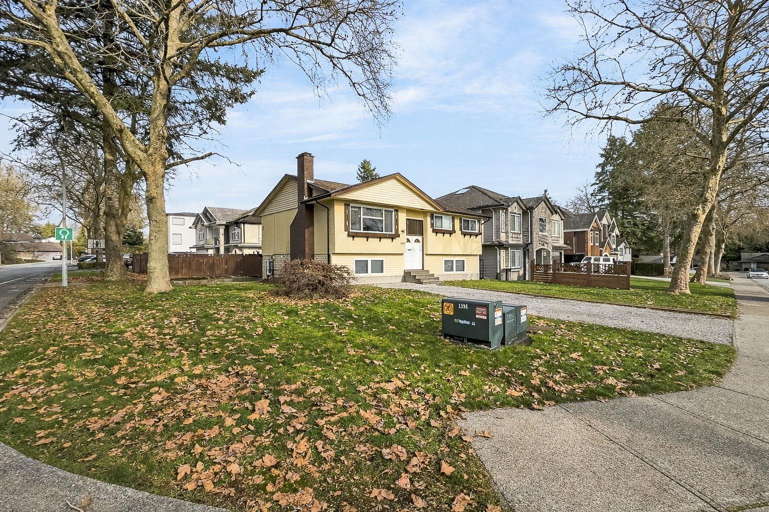 12959 CARLUKE CRESCENT