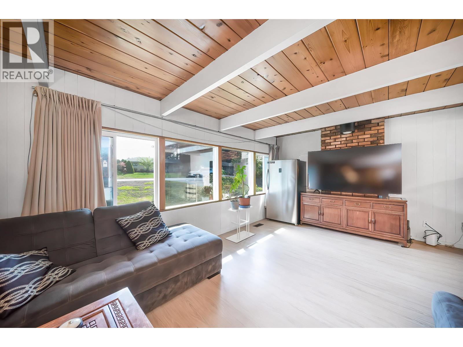 4067 Sefton Street, Port Coquitlam, British Columbia  V3B 3S5 - Photo 8 - R3134323