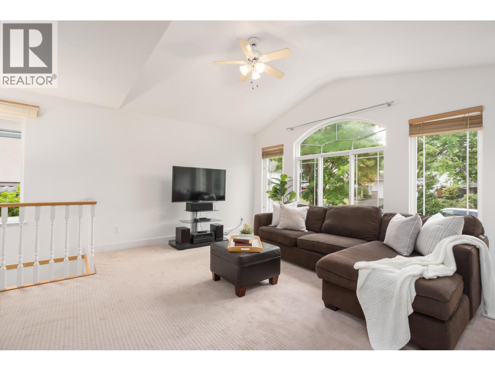3350 Thor Court, Coquitlam, British Columbia  V3E 3A7 - Photo 3 - R3134327