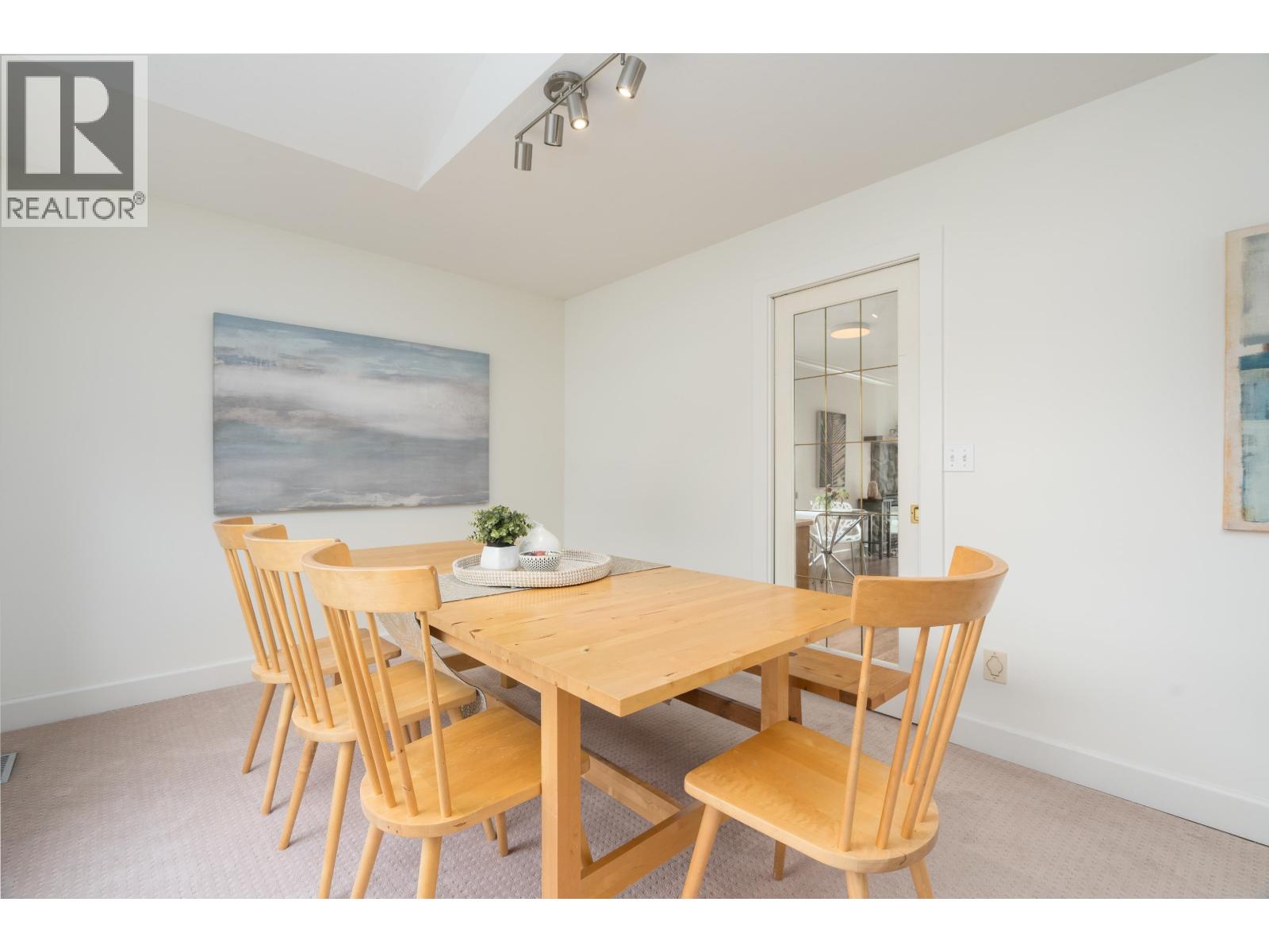 3350 Thor Court, Coquitlam, British Columbia  V3E 3A7 - Photo 4 - R3134327