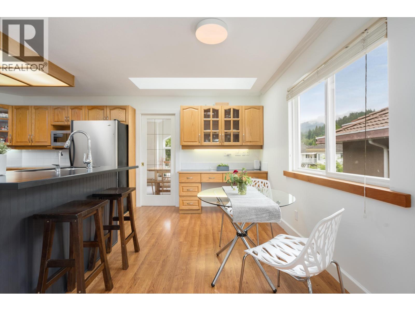 3350 Thor Court, Coquitlam, British Columbia  V3E 3A7 - Photo 9 - R3134327