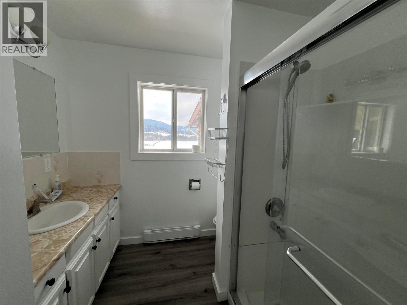 3621 Muzzy Road, Canyon, British Columbia  V0B 1C1 - Photo 15 - 10390483