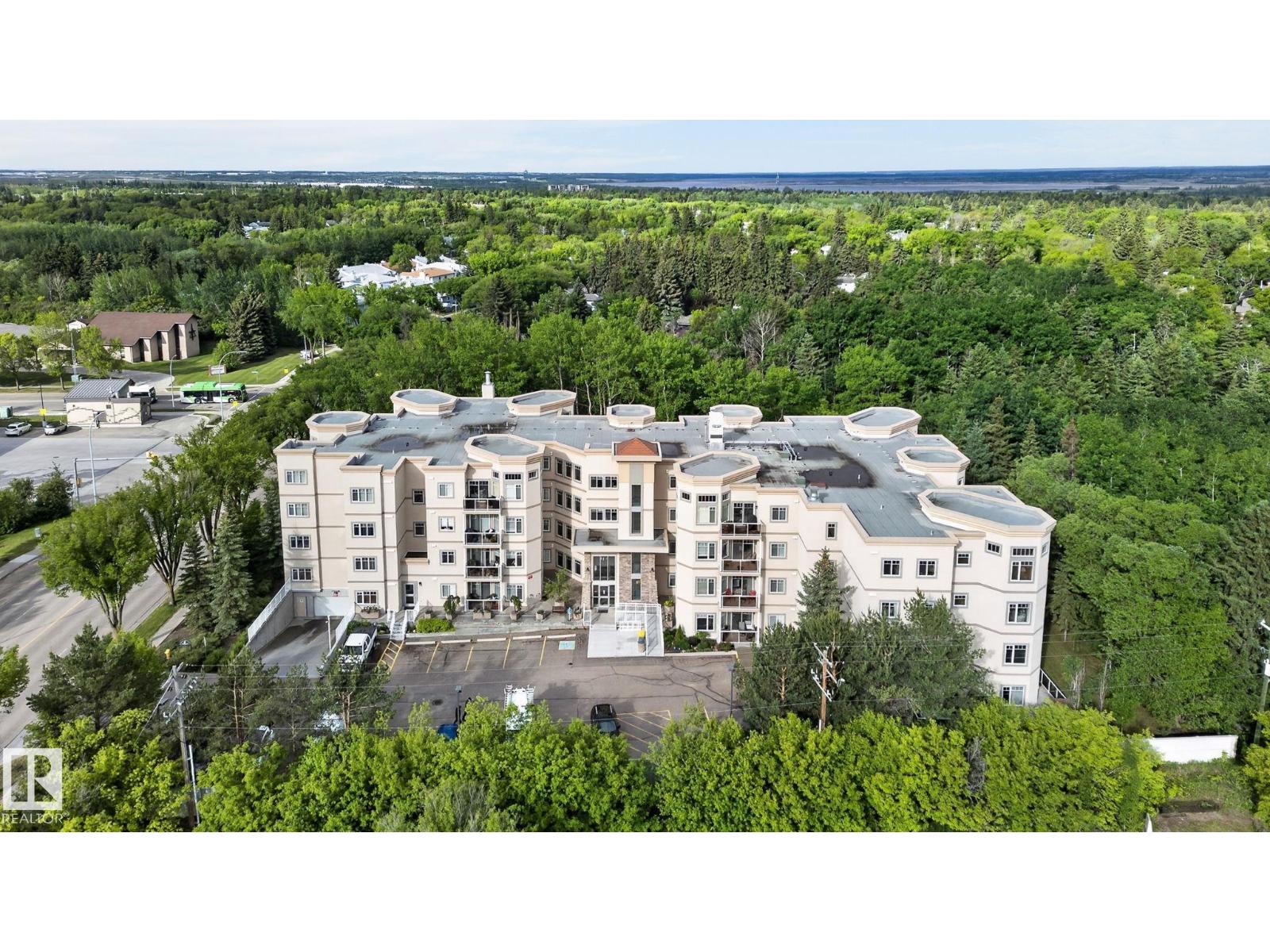 #208 5 Gate AV, st. albert, Alberta
