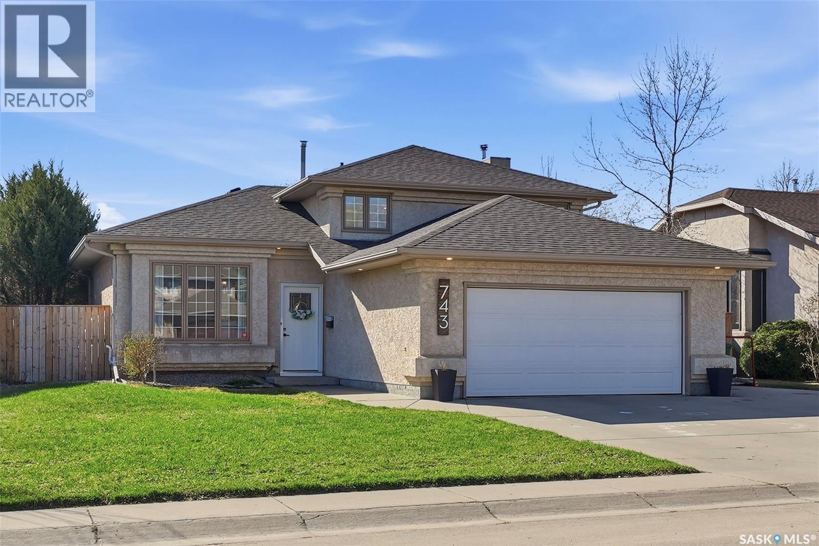 743 Cowley ROAD, Saskatoon, Saskatchewan