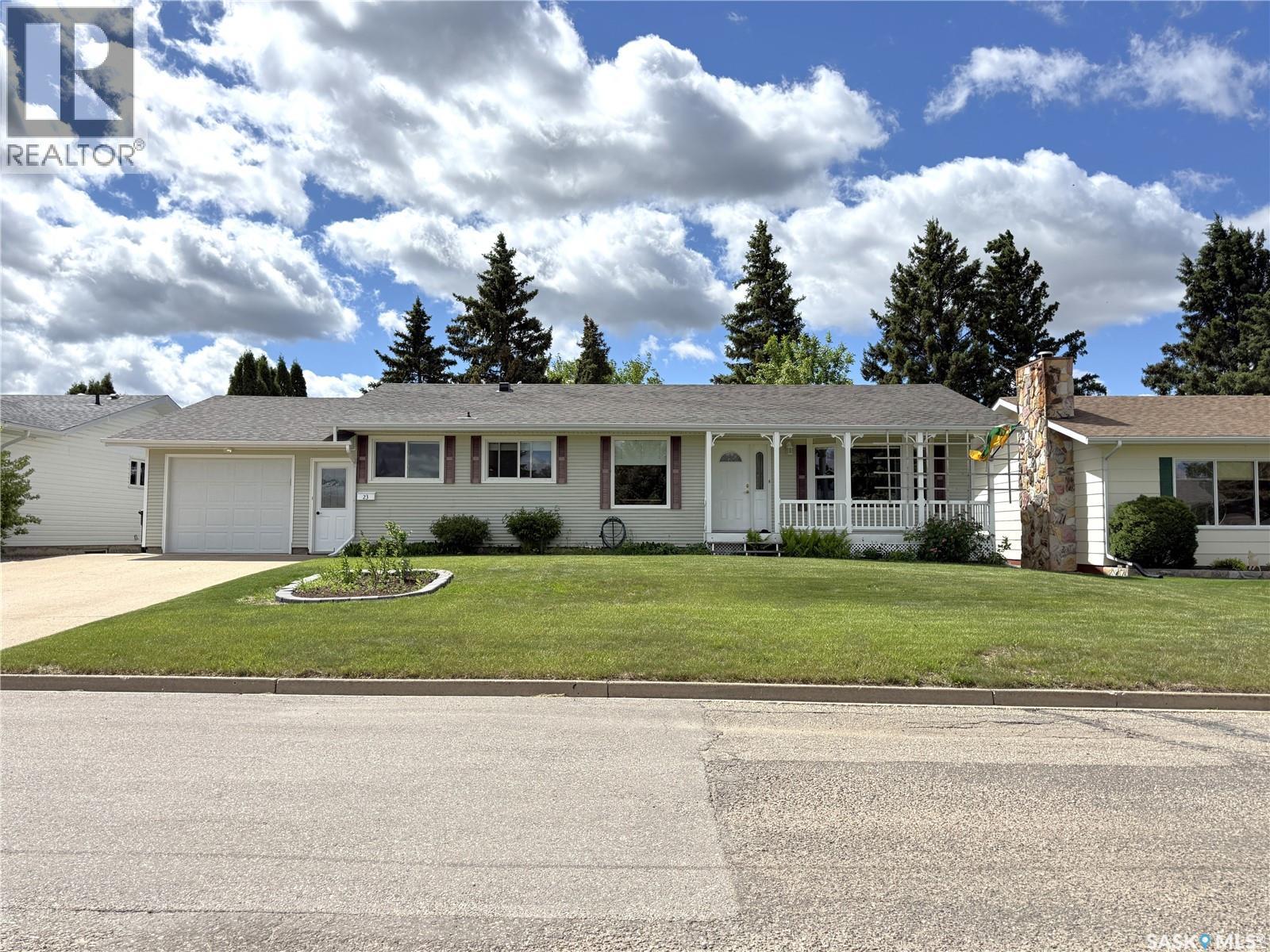 23 Tufts CRESCENT, Outlook, Saskatchewan
