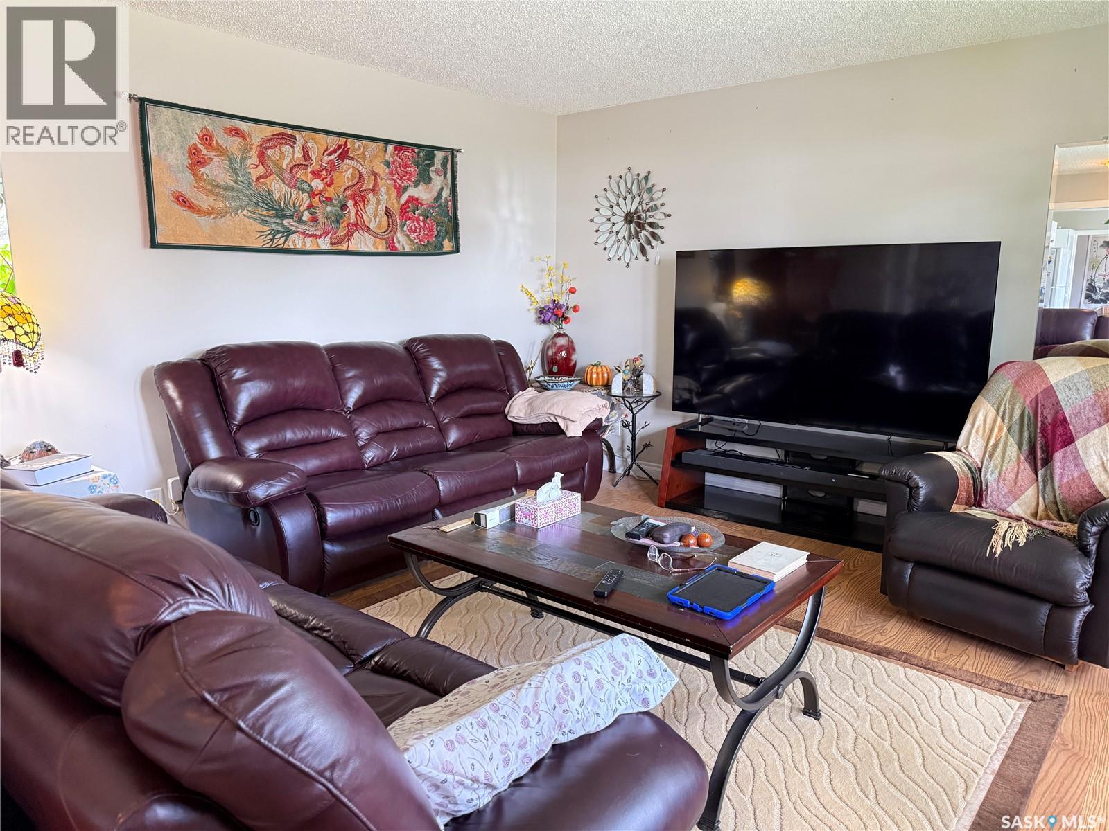 23 Tufts Crescent, Outlook, Saskatchewan  S0L 2N0 - Photo 3 - SK038722