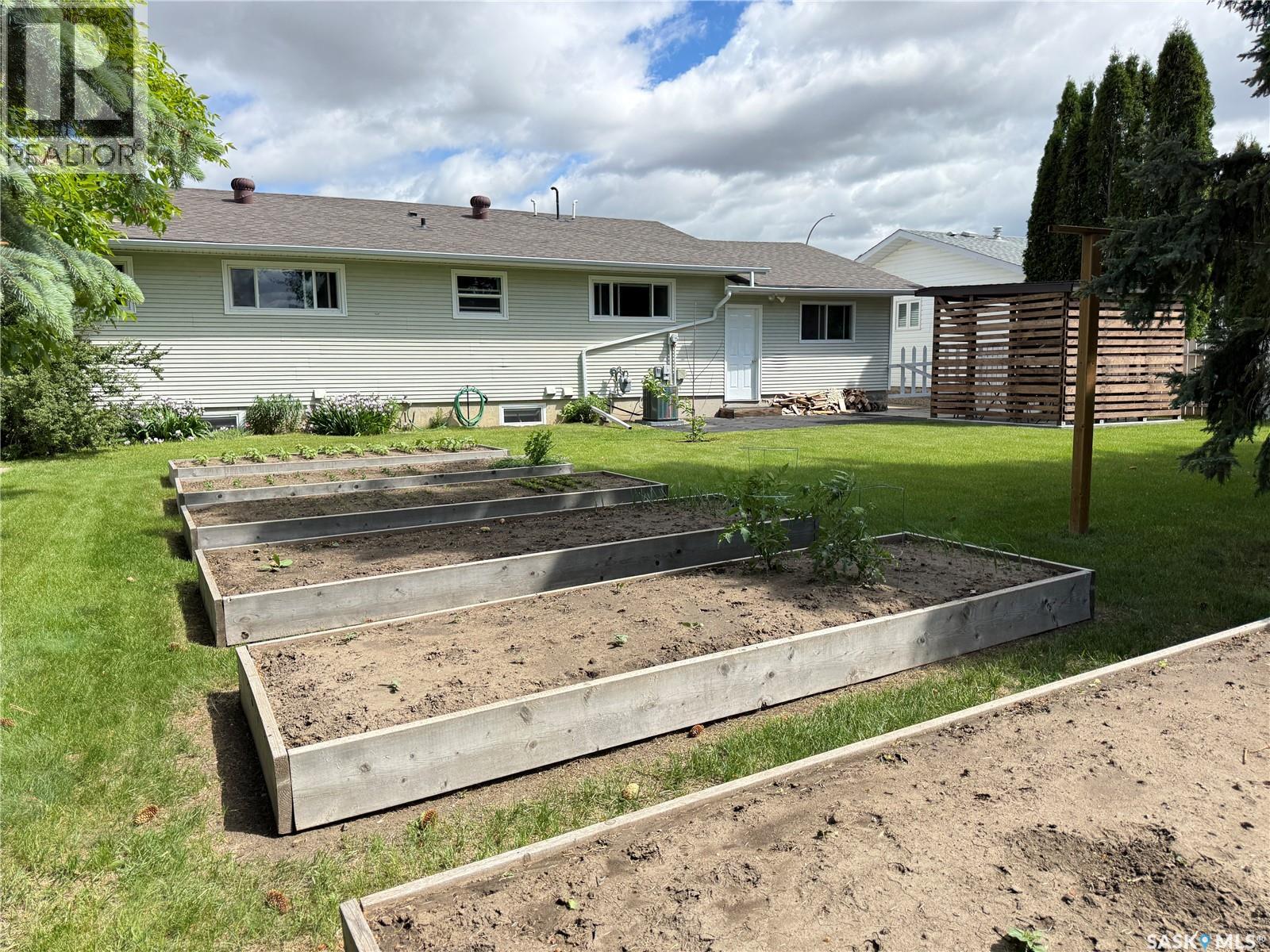 23 Tufts Crescent, Outlook, Saskatchewan  S0L 2N0 - Photo 56 - SK038722