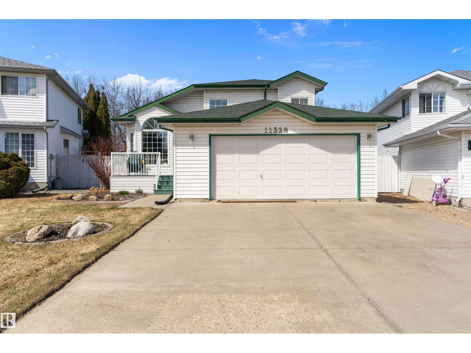 11328 173 AV NW, edmonton, Alberta