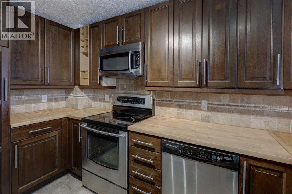 40 Georgian Villas Ne, Calgary, Alberta T2A 7C4 - Photo 8 - A2317417
