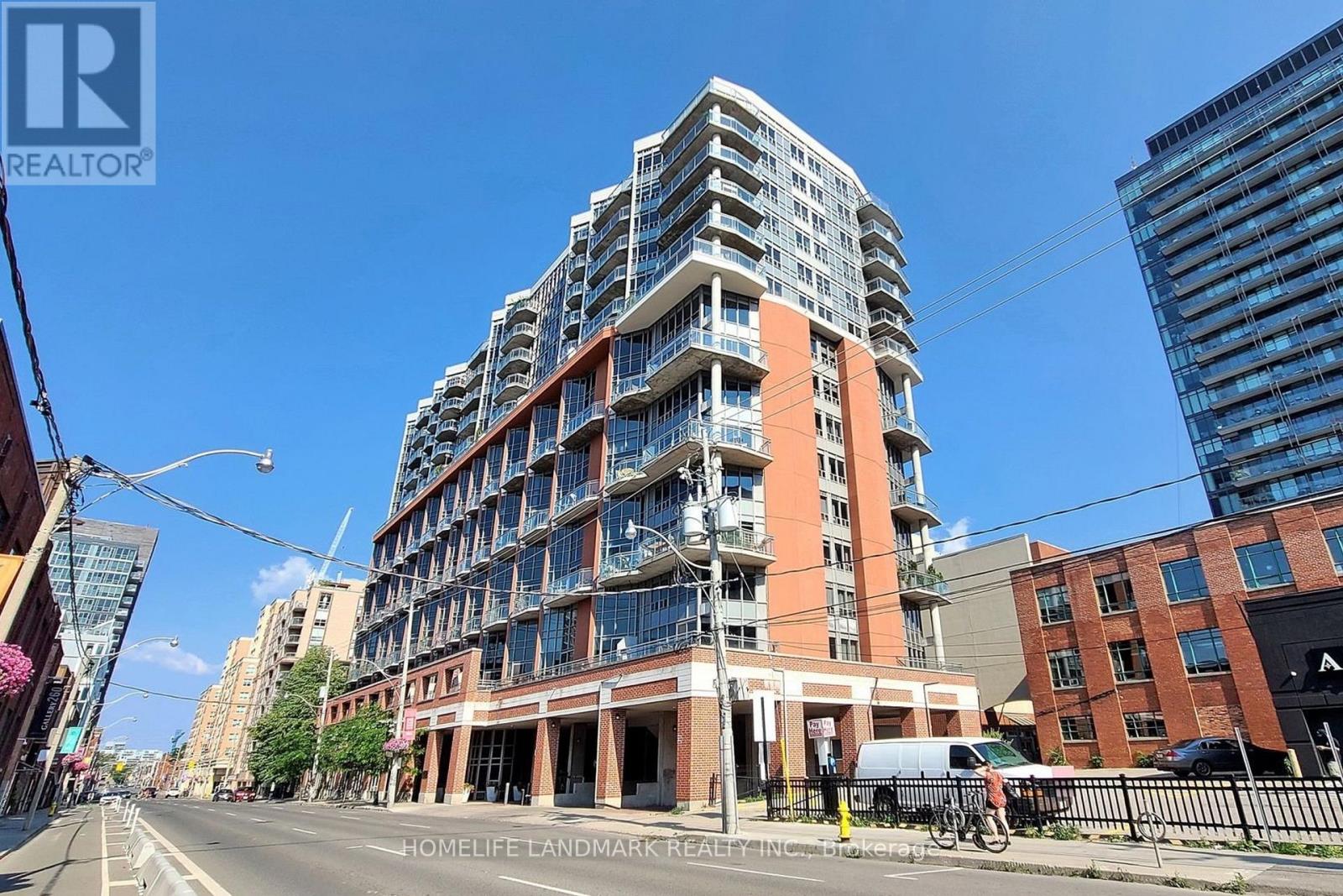 124 - 255 RICHMOND STREET E
