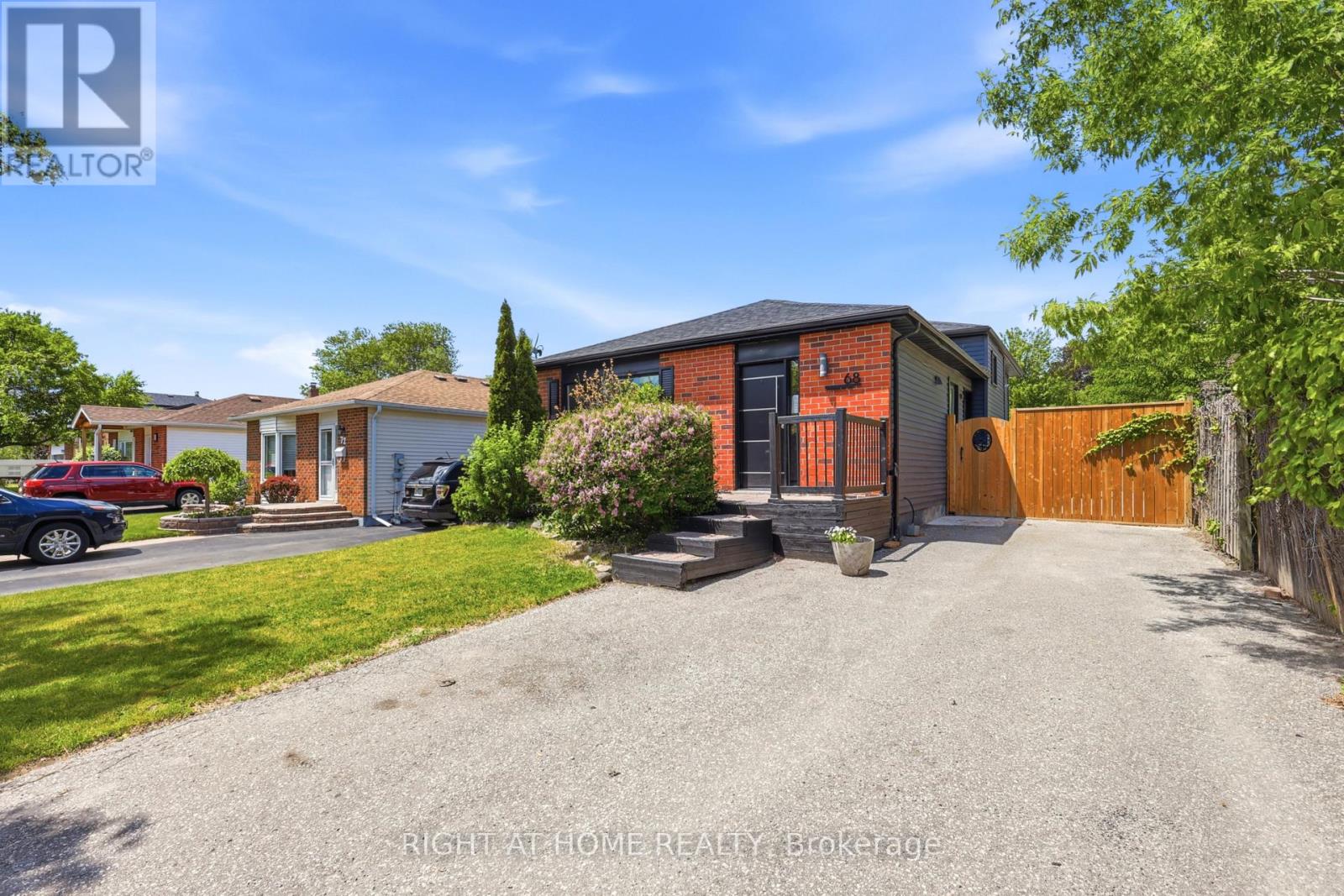 68 OVERBANK DRIVE, Oshawa, Ontario