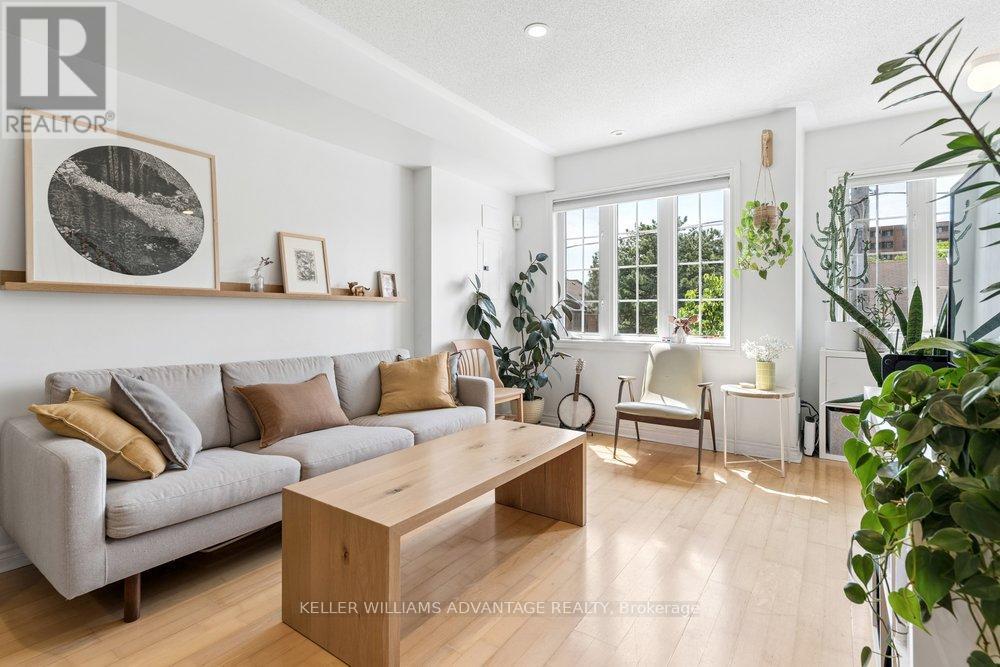 12 Connolly Street, Toronto, Ontario  M6N 5G3 - Photo 13 - W13423404