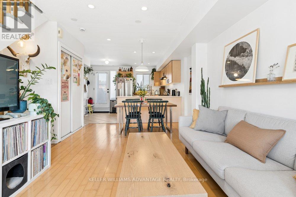 12 Connolly Street, Toronto, Ontario  M6N 5G3 - Photo 15 - W13423404