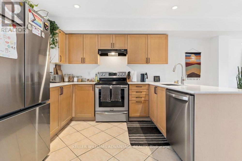 12 Connolly Street, Toronto, Ontario  M6N 5G3 - Photo 20 - W13423404