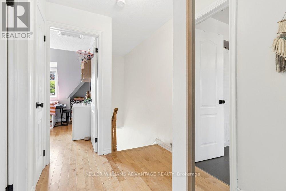 12 Connolly Street, Toronto, Ontario  M6N 5G3 - Photo 41 - W13423404