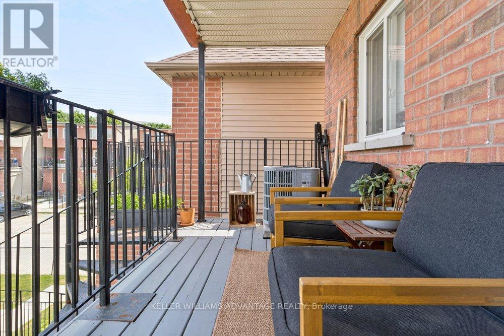 12 Connolly Street, Toronto, Ontario  M6N 5G3 - Photo 43 - W13423404