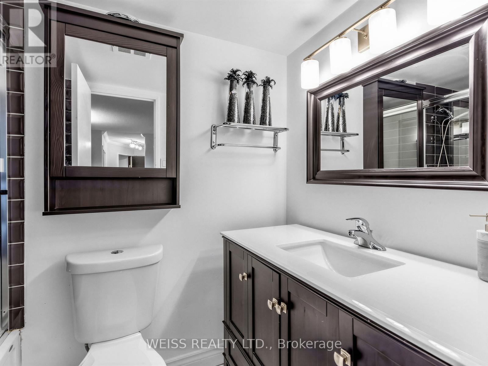 202 - 150 Neptune Drive, Toronto, Ontario  M6A 2Y9 - Photo 16 - C13422496