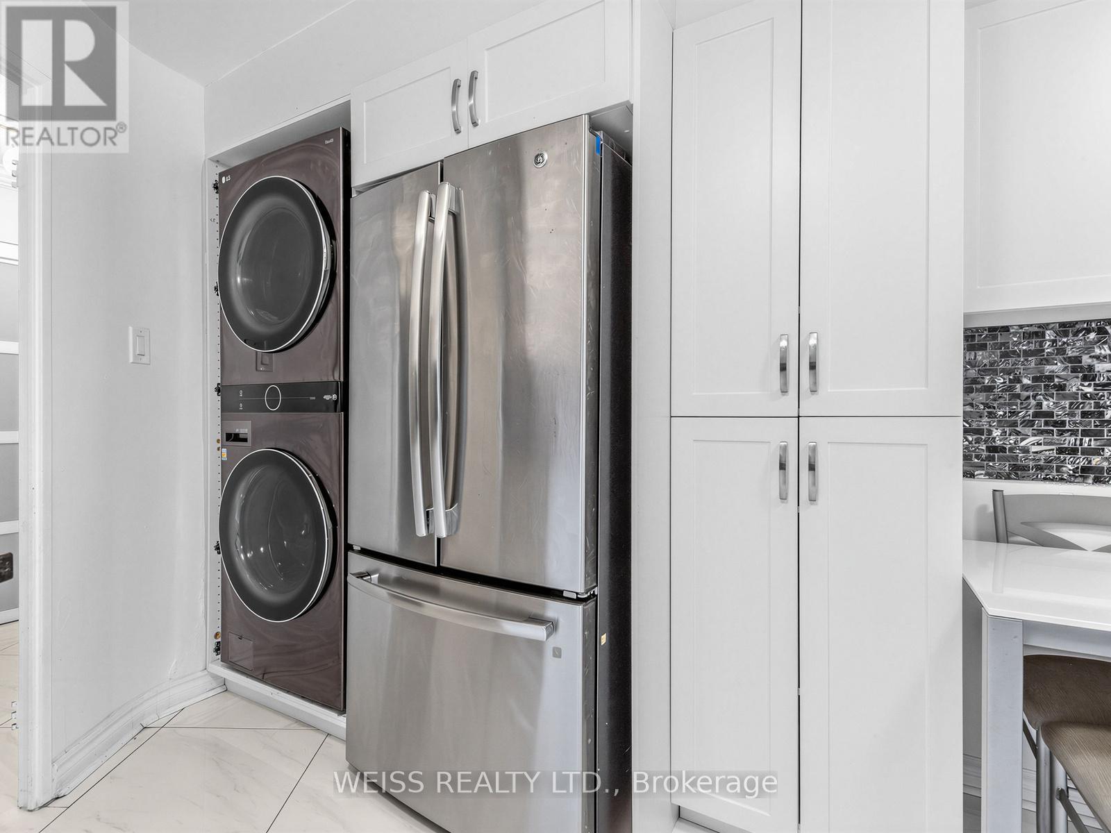 202 - 150 Neptune Drive, Toronto, Ontario  M6A 2Y9 - Photo 7 - C13422496