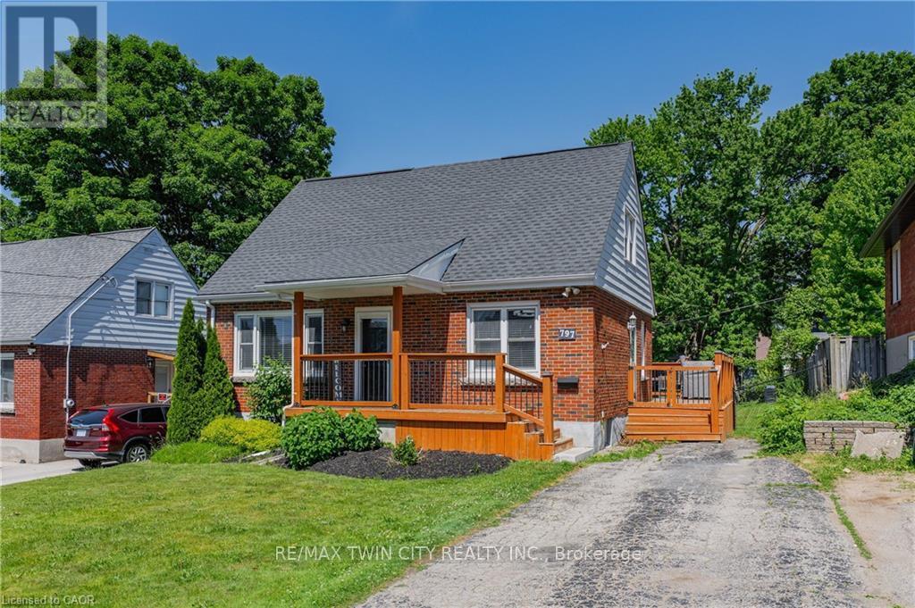 797 Bayswater Street, Woodstock, Ontario  N4S 5K7 - Photo 2 - X13423376