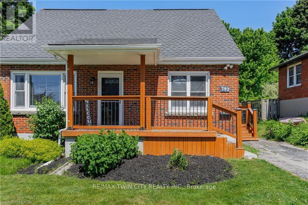 797 Bayswater Street, Woodstock, Ontario  N4S 5K7 - Photo 3 - X13423376