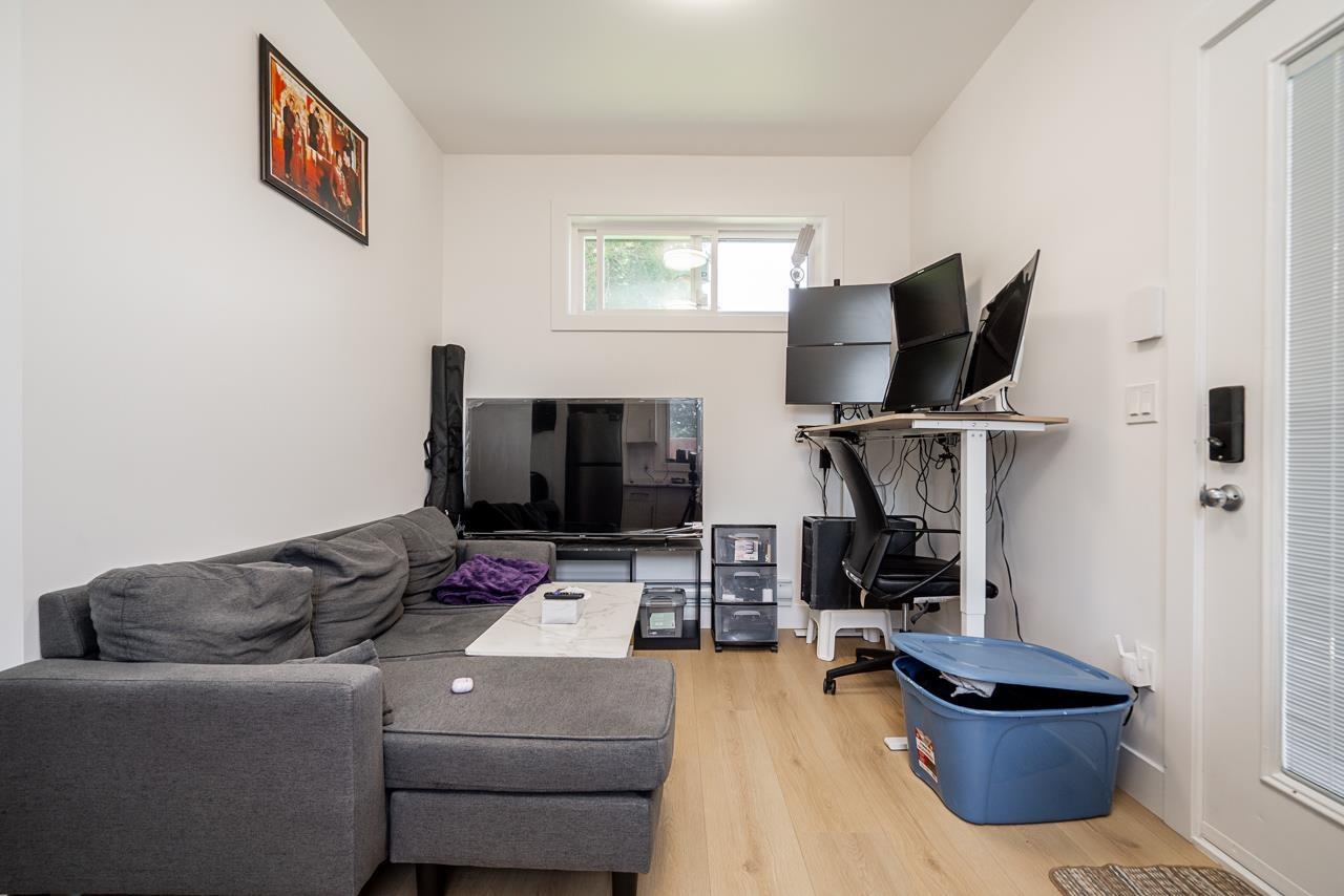 Listing image 33