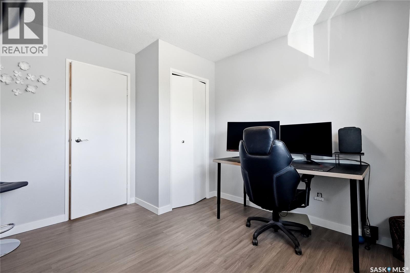 452 Lenore Drive, Saskatoon, Saskatchewan  S7K 5S7 - Photo 27 - SK038882