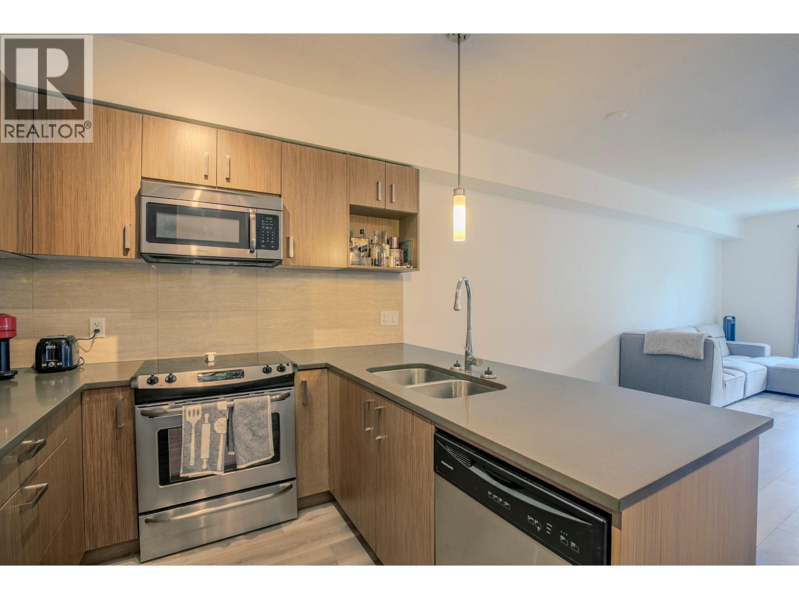 108 12040 222 Street, Maple Ridge, British Columbia  V2X 5W1 - Photo 11 - R3133920