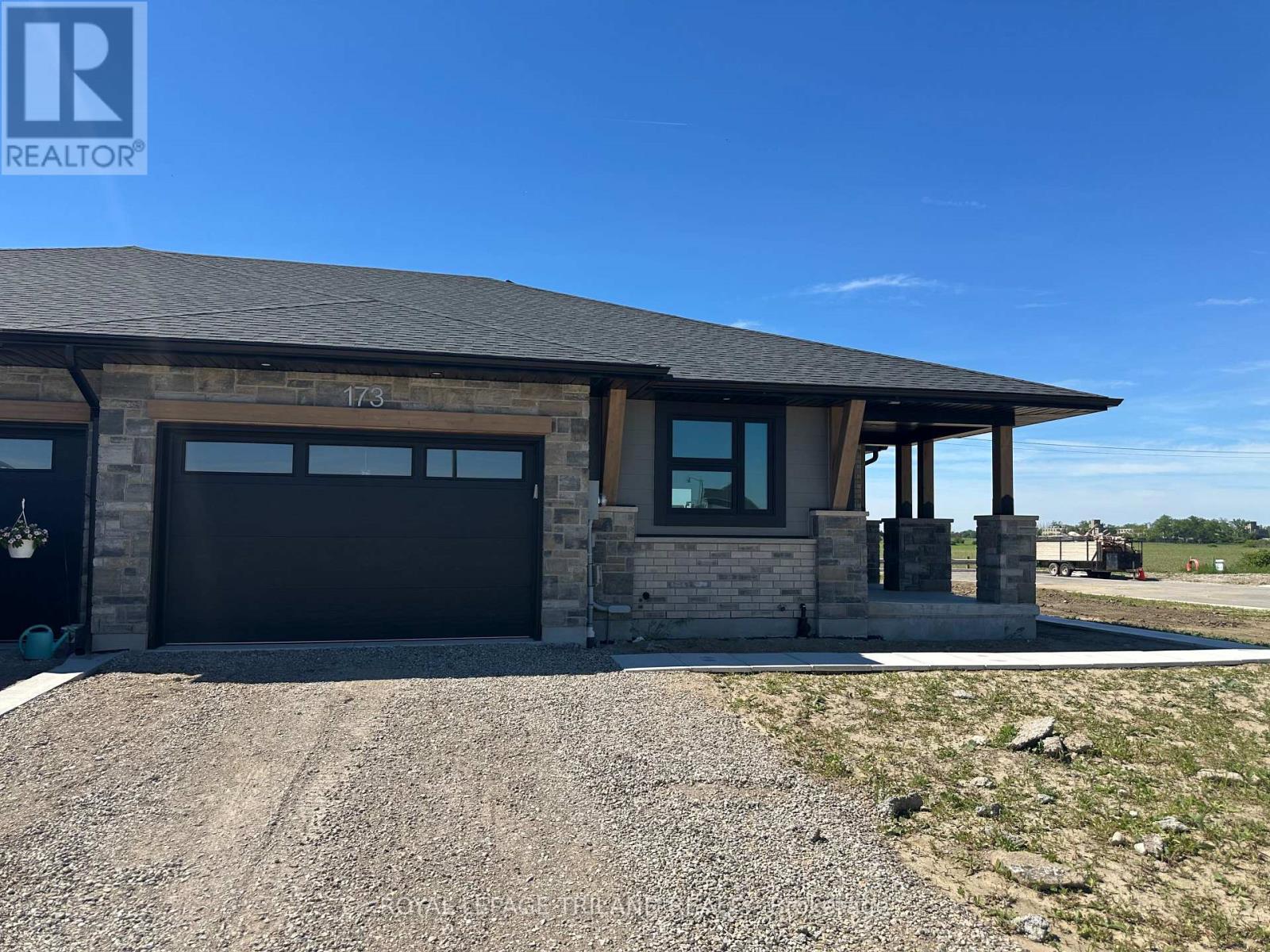 173 Styles Drive, St. Thomas, Ontario  N5R 0R1 - Photo 2 - X12380666