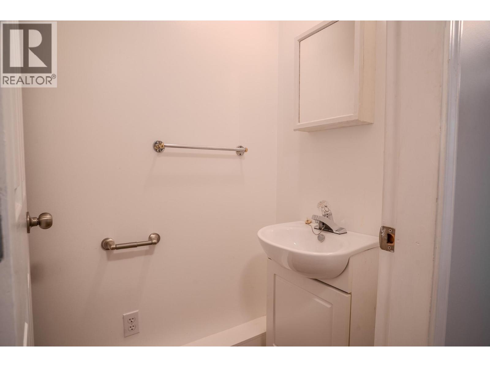 722 1st Avenue, Chase, British Columbia  V0E 1M0 - Photo 36 - 10390385