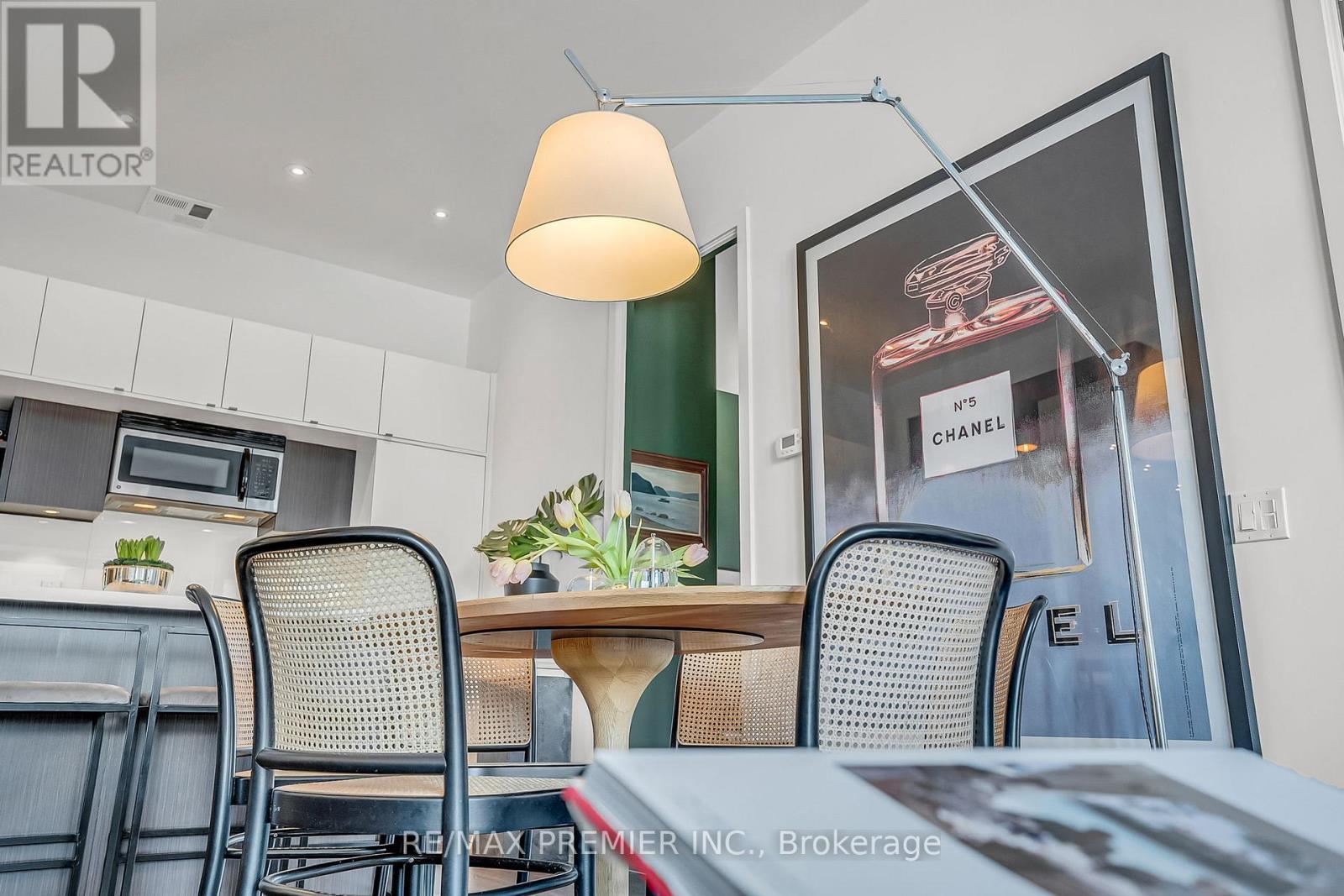 607 - 111 St. Clair Avenue W, Toronto, Ontario M4V 1N5 - Photo 14 - C12764346
