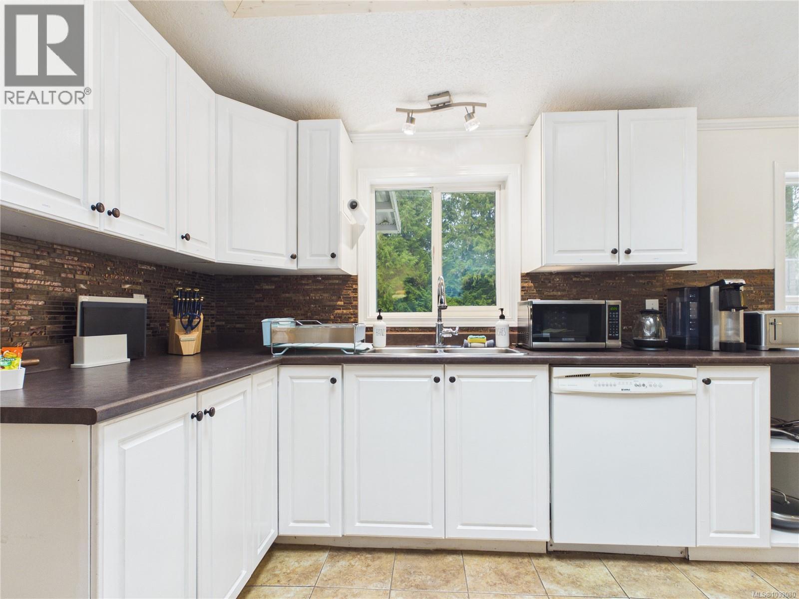 1964/1970 Errington Rd, Errington, British Columbia  V0R 1V0 - Photo 28 - 1039080