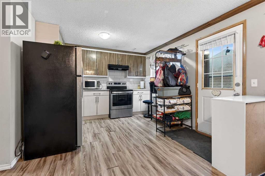 91 Martinwood Court NE, Calgary, Alberta  T3J 3H2 - Photo 27 - A2316529