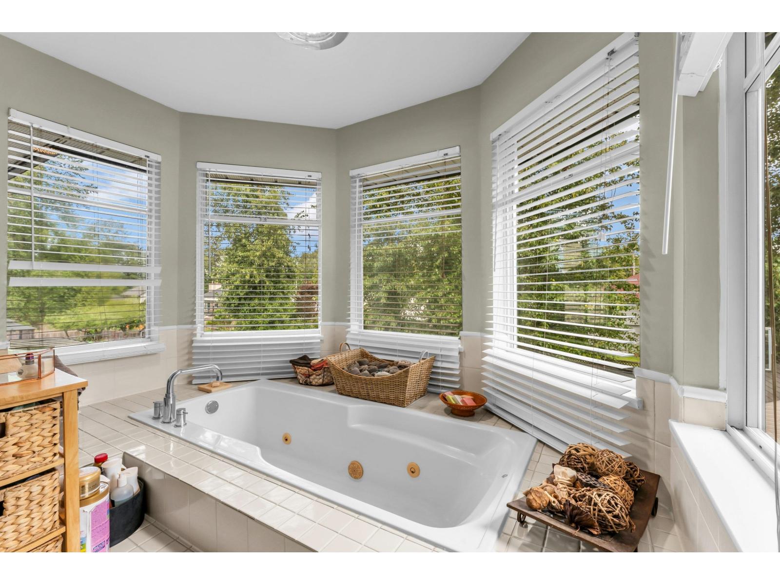 15295 111a Avenue, Surrey, British Columbia  V3R 0G4 - Photo 17 - R3134369