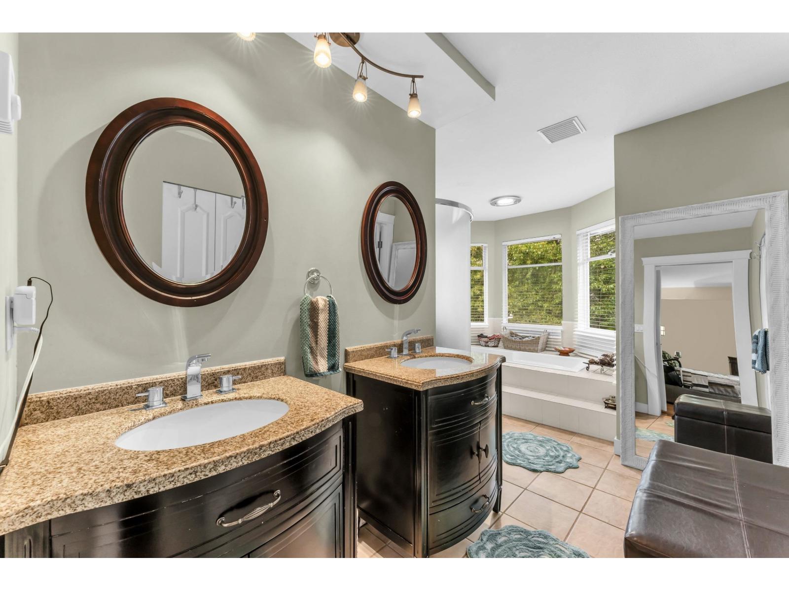 15295 111a Avenue, Surrey, British Columbia  V3R 0G4 - Photo 16 - R3134369