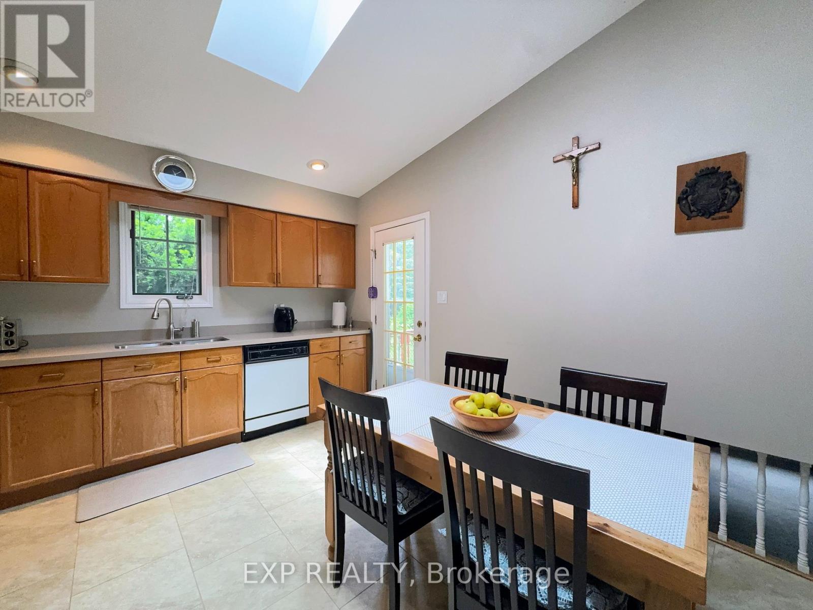 1050 Willow Drive, London South, Ontario N6E 1P3 - Photo 12 - X13423532