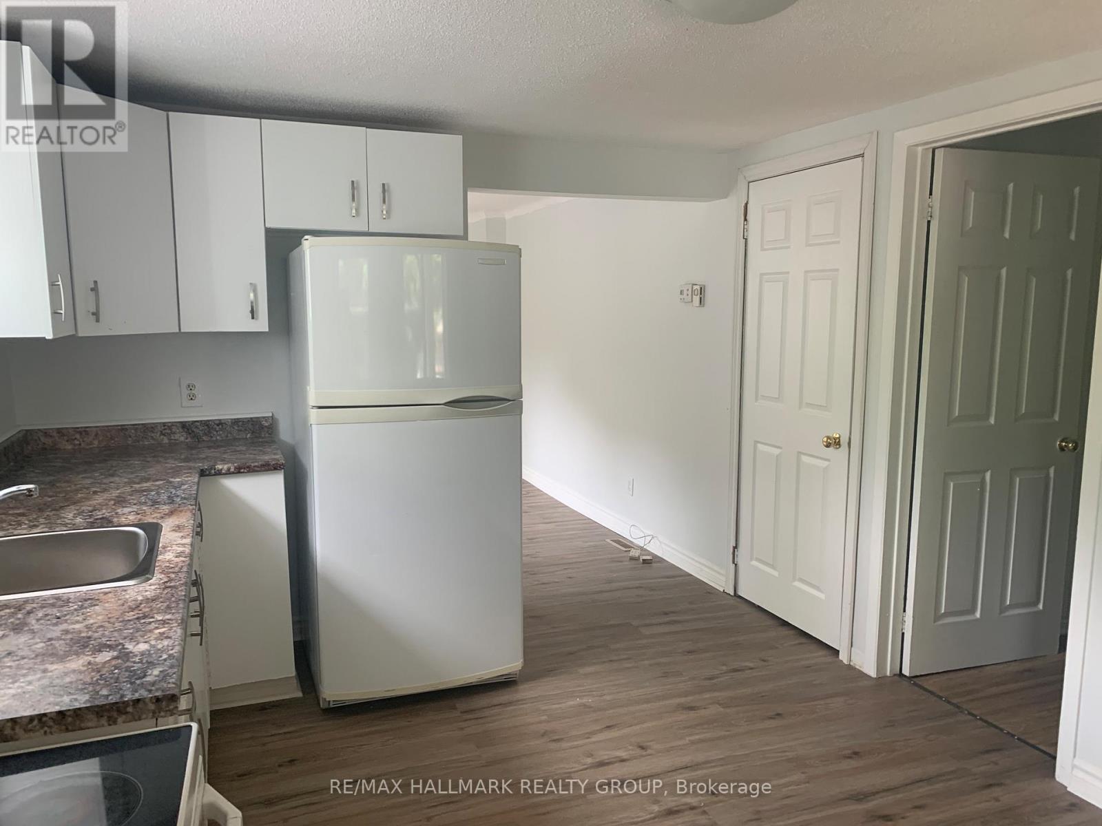 251 - 251 Marier Avenue, Ottawa, Ontario K1L 5P9 - Photo 13 - X13423504