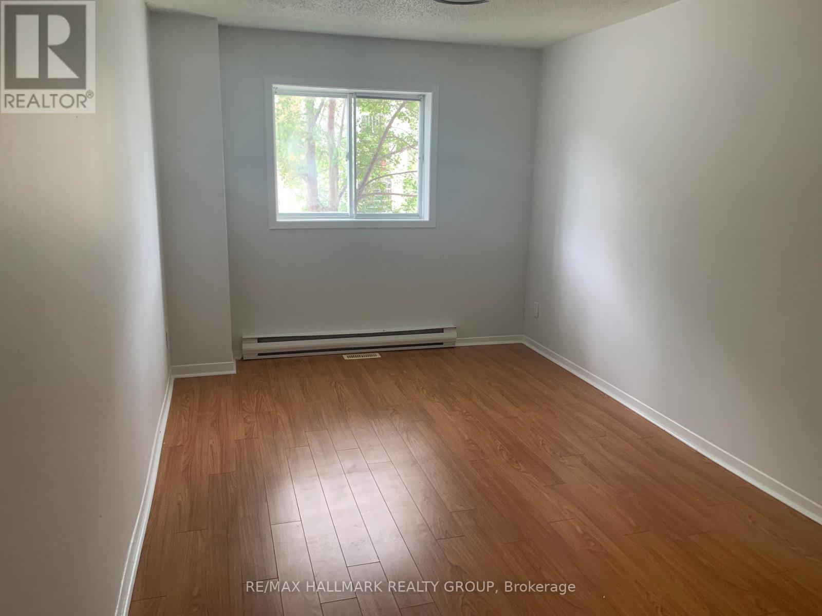 251 - 251 Marier Avenue, Ottawa, Ontario K1L 5P9 - Photo 4 - X13423504