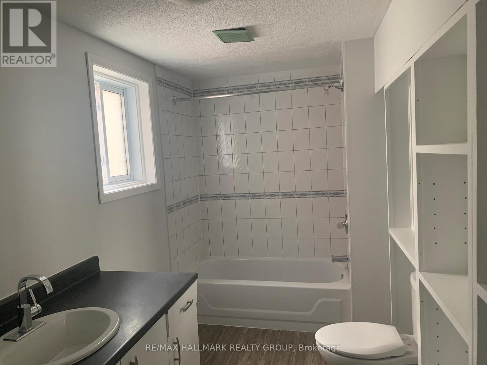 251 - 251 Marier Avenue, Ottawa, Ontario K1L 5P9 - Photo 8 - X13423504