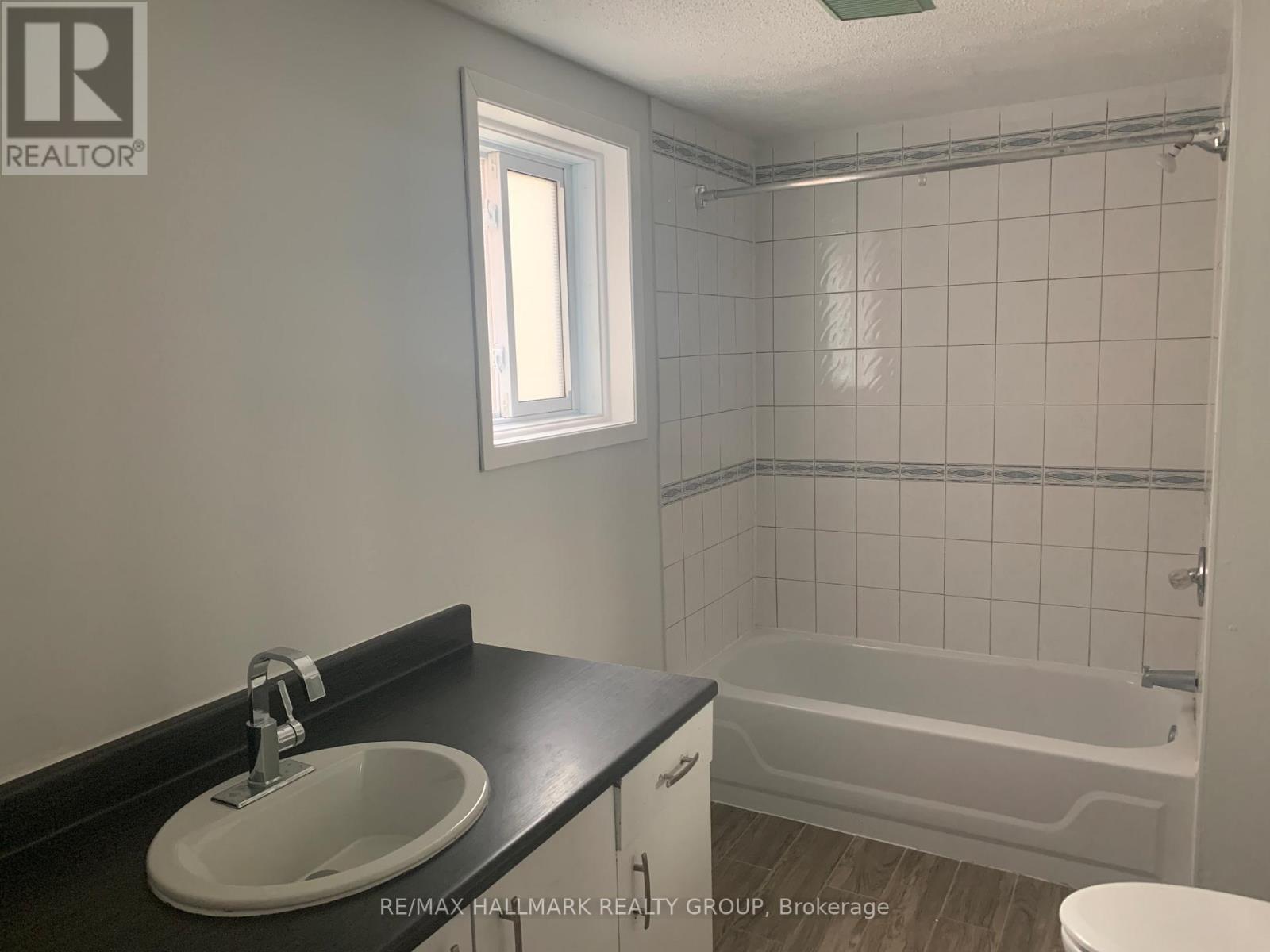 251 - 251 Marier Avenue, Ottawa, Ontario K1L 5P9 - Photo 9 - X13423504